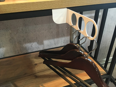 Держатель для плечиков п.порошок черный